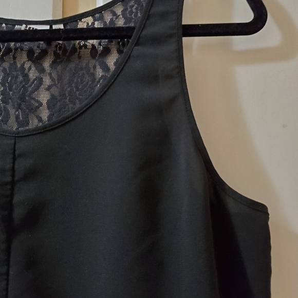 Free Press Women's Sleeveless Lace Accented Top - Picture 7 of 9